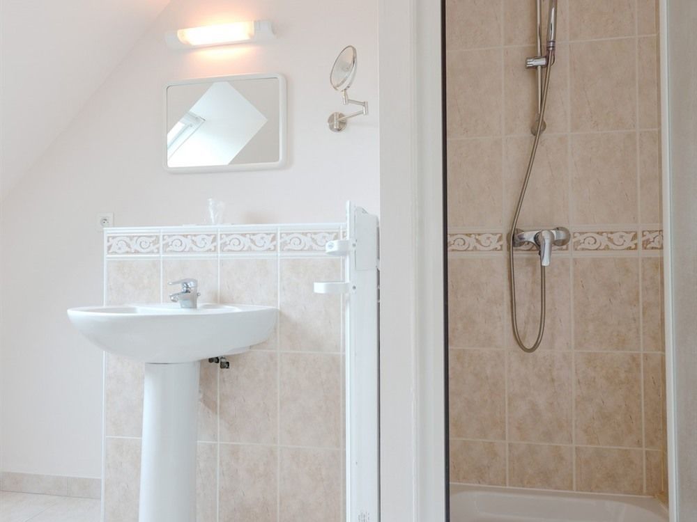 Villa Tracy Guest House Екстер'єр фото