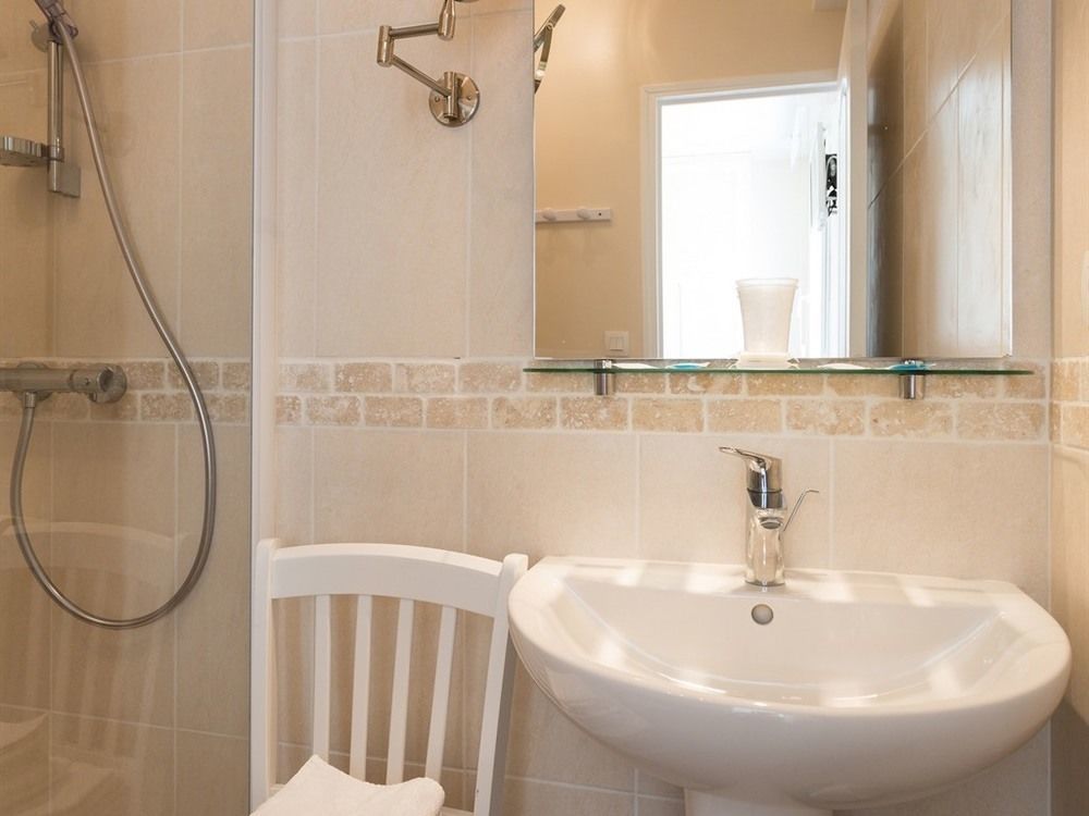 Villa Tracy Guest House Екстер'єр фото